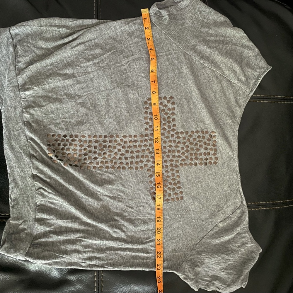 Torrid Size 0 Faux studded off shoulder t shirt - Picture 7 of 9